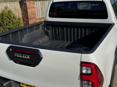 Toyota Hi-Lux Invincible X 2.8 Diesel