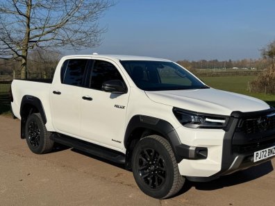 Toyota Hi-Lux Invincible X 2.8 Diesel