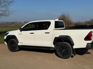 Toyota Hi-Lux Invincible X 2.8 Diesel
