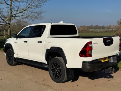 Toyota Hi-Lux Invincible X 2.8 Diesel