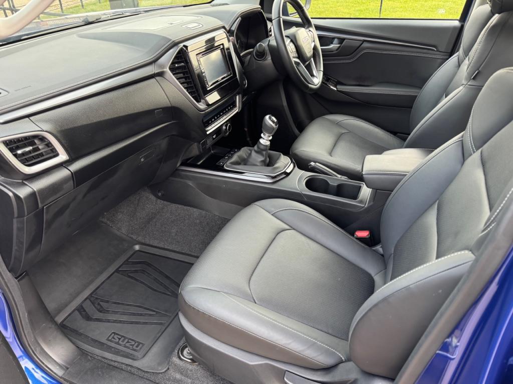 Isuzu D-Max double cab pickup 1.9 Diesel DL40