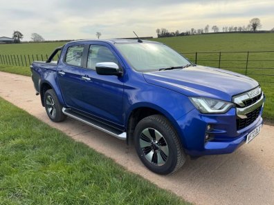 Isuzu D-Max double cab pickup 1.9 Diesel DL40