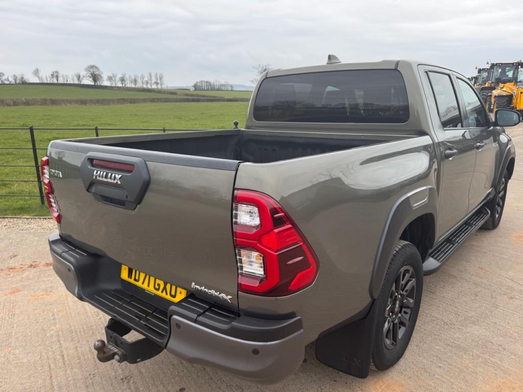 Toyota Hi-Lux Invincible X 2.8 Diesel