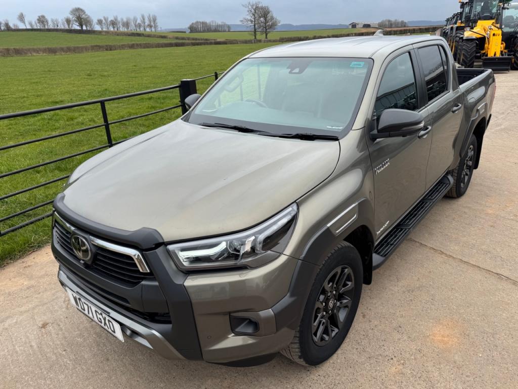 Toyota Hi-Lux Invincible X 2.8 Diesel