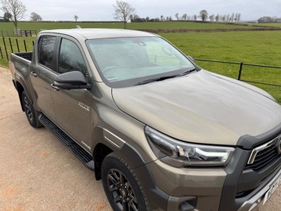 Toyota Hi-Lux Invincible X 2.8 Diesel