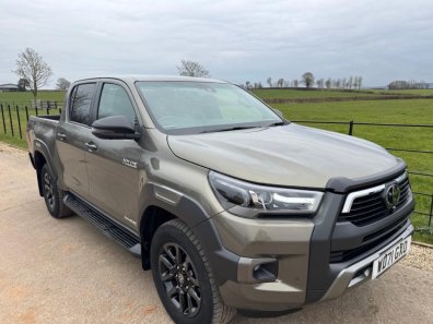 Toyota Hi-Lux Invincible X 2.8 Diesel