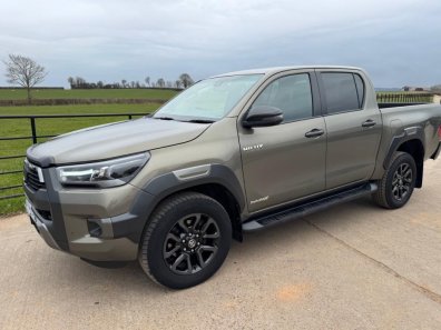 Toyota Hi-Lux Invincible X 2.8 Diesel
