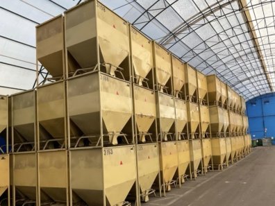 Tote bin