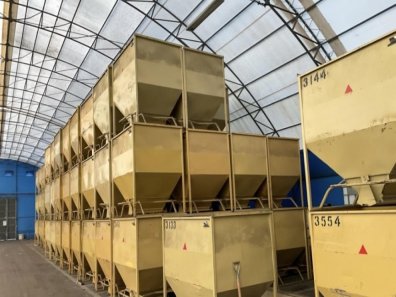 Tote bin