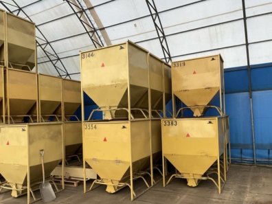 Tote bin