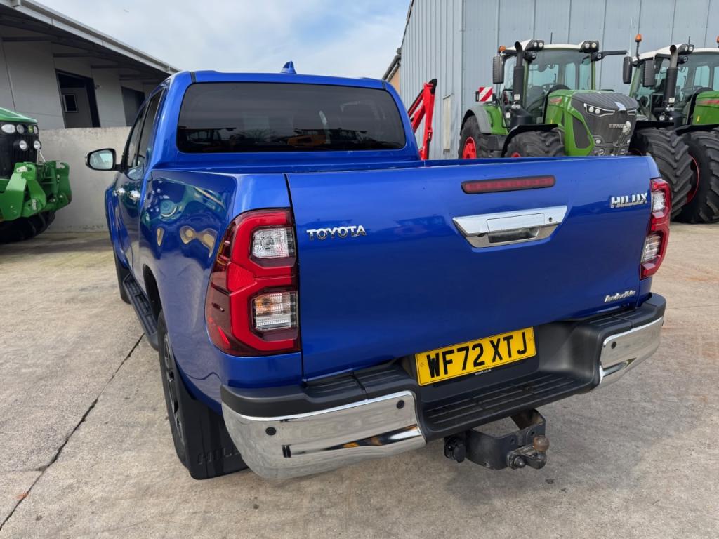 Toyota Invincible 2.4 diesel