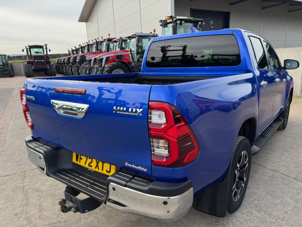 Toyota Invincible 2.4 diesel