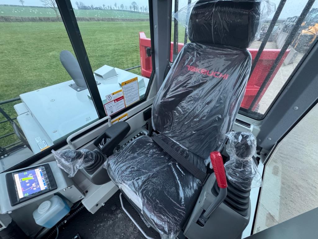 Takeuchi TCR50-2 6.5 Ton tracked dumper
