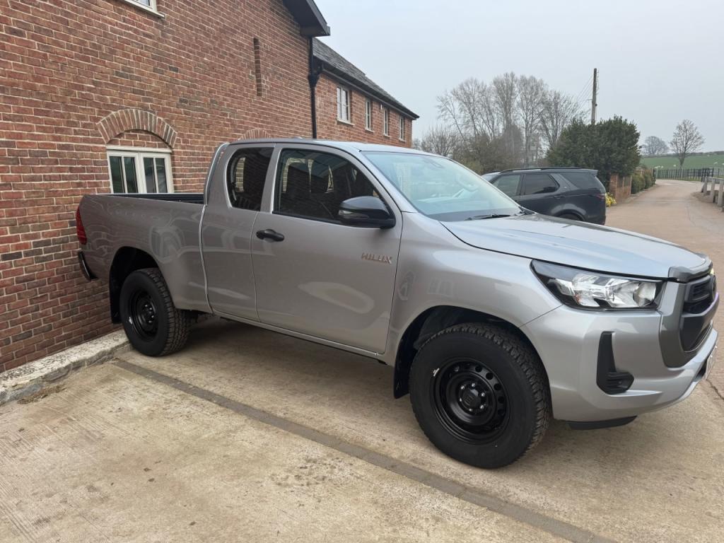 Toyota Hi-Lux Extra cab 2.4 Diesel