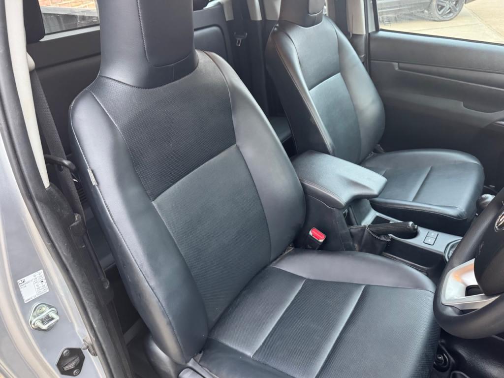 Toyota Hi-Lux Extra cab 2.4 Diesel