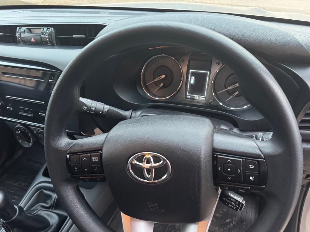 Toyota Hi-Lux Extra cab 2.4 Diesel