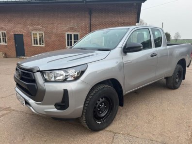 Toyota Hi-Lux Extra cab 2.4 Diesel