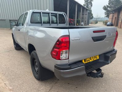 Toyota Hi-Lux Extra cab 2.4 Diesel