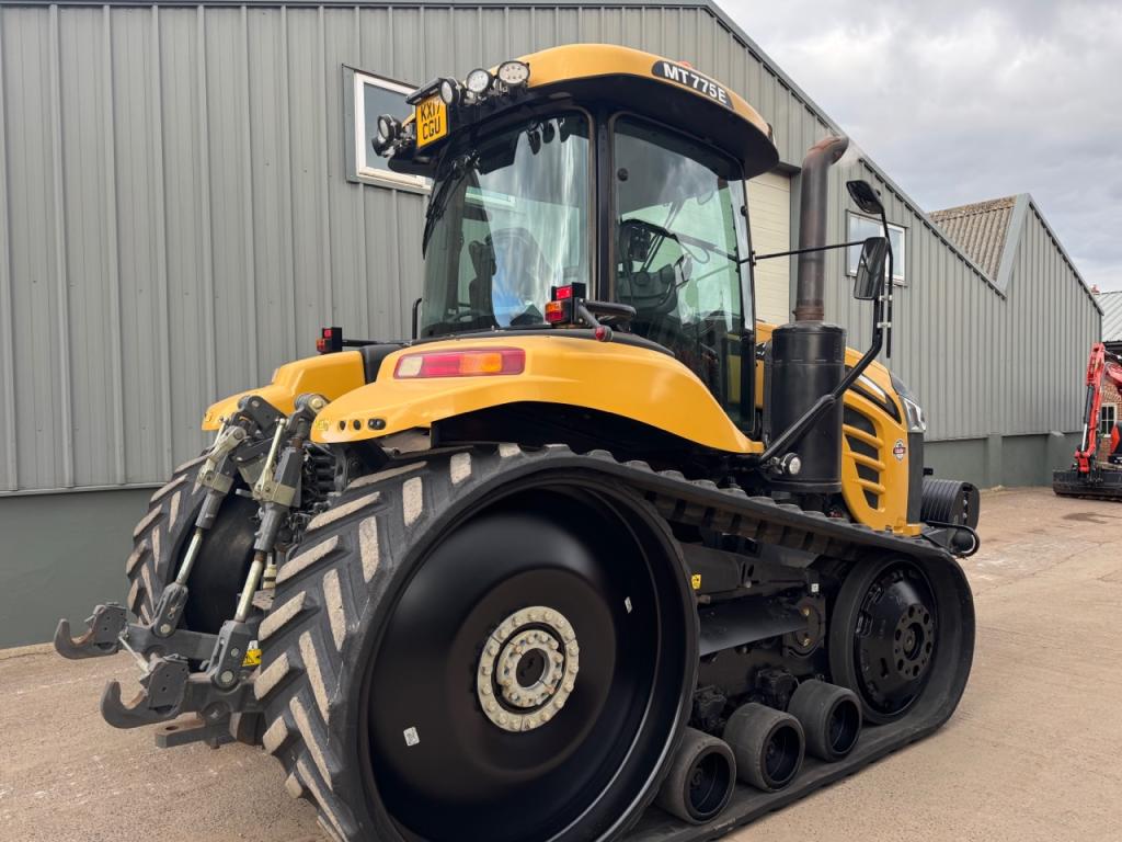 Challenger MT 775E