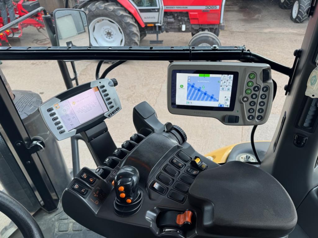 Challenger MT 775E