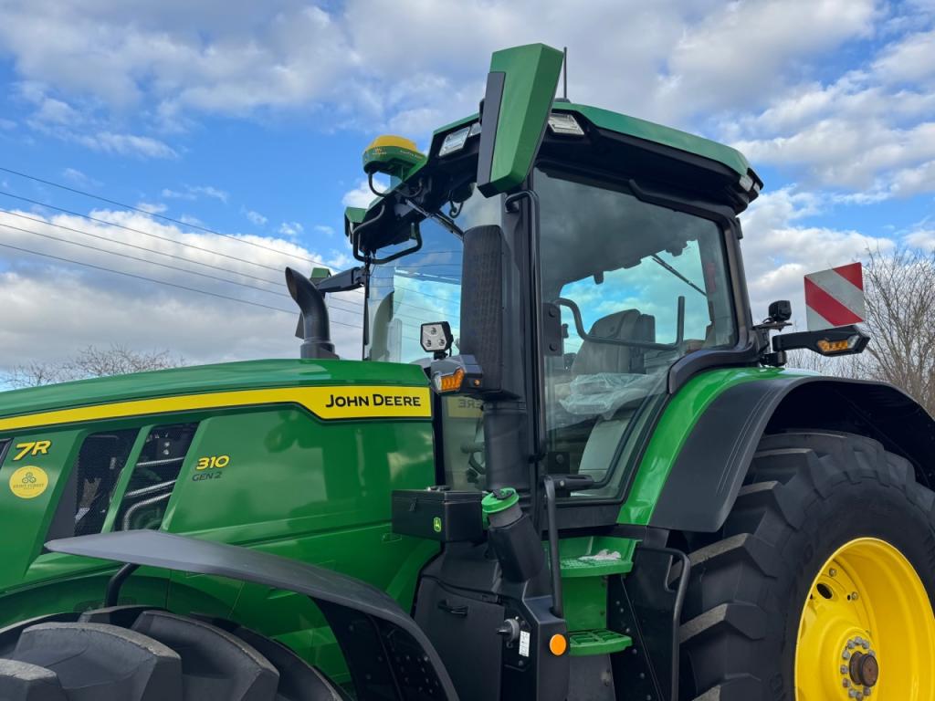 John Deere 7R 310
