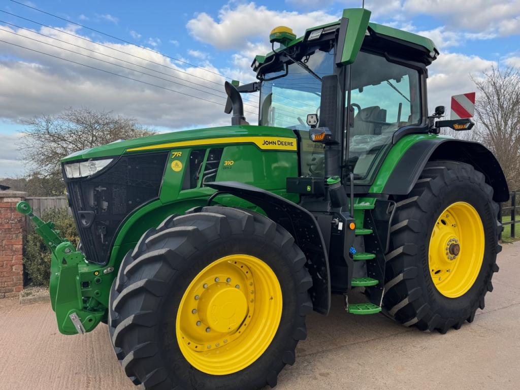 John Deere 7R 310