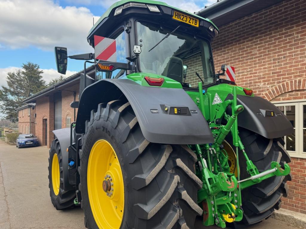 John Deere 7R 310