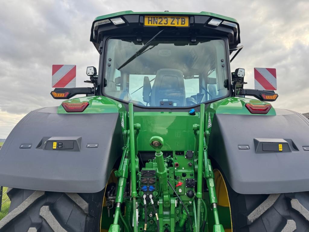 John Deere 7R 310
