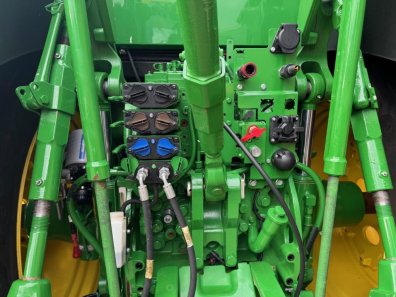 John Deere 7R 310