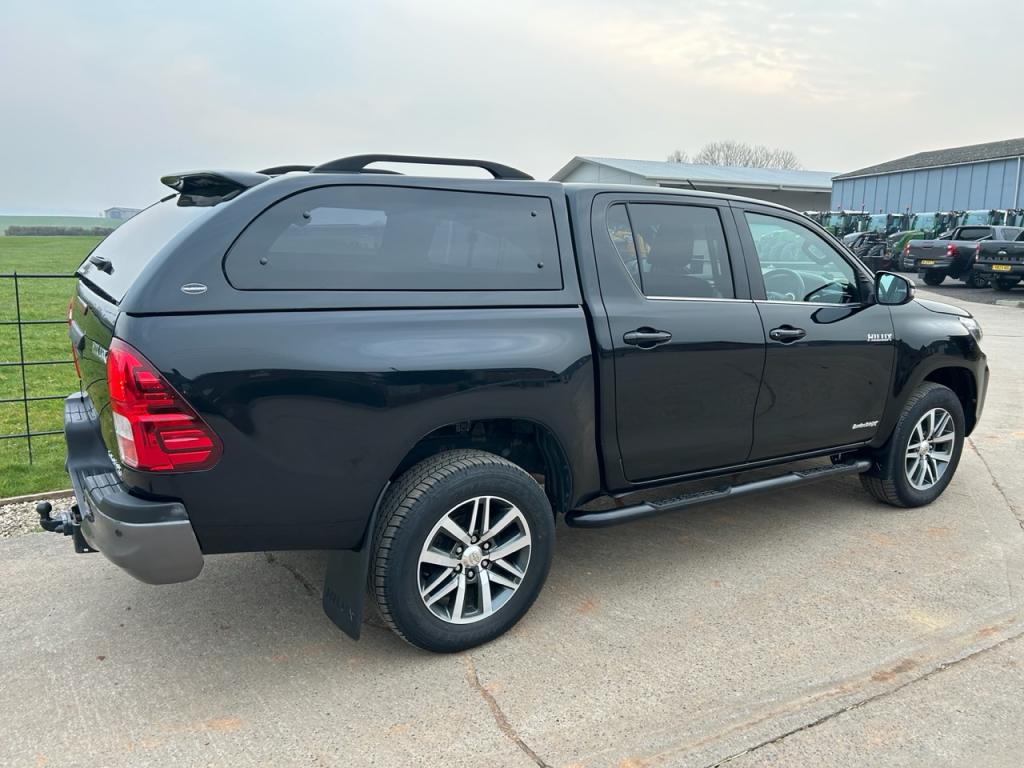 Toyota Hi-Lux Invincible X 2.8 Diesel