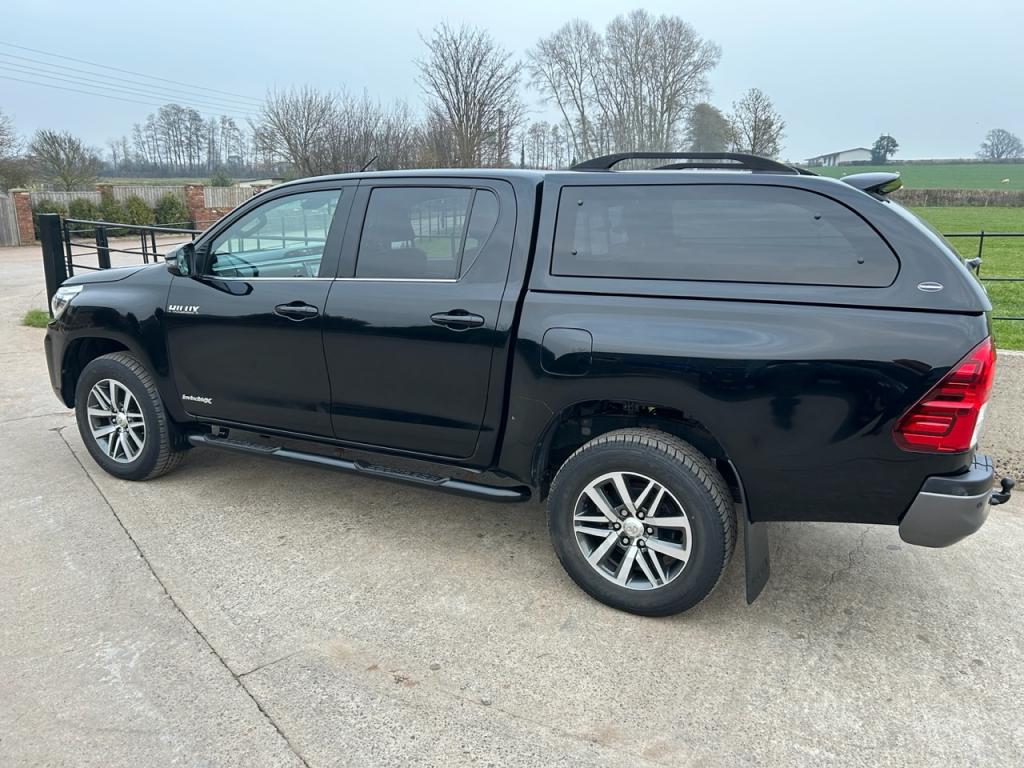 Toyota Hi-Lux Invincible X 2.8 Diesel