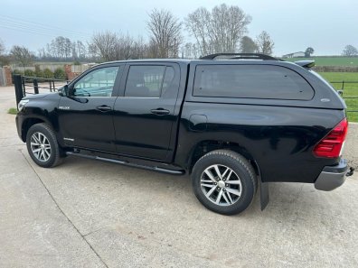 Toyota Hi-Lux Invincible X 2.8 Diesel