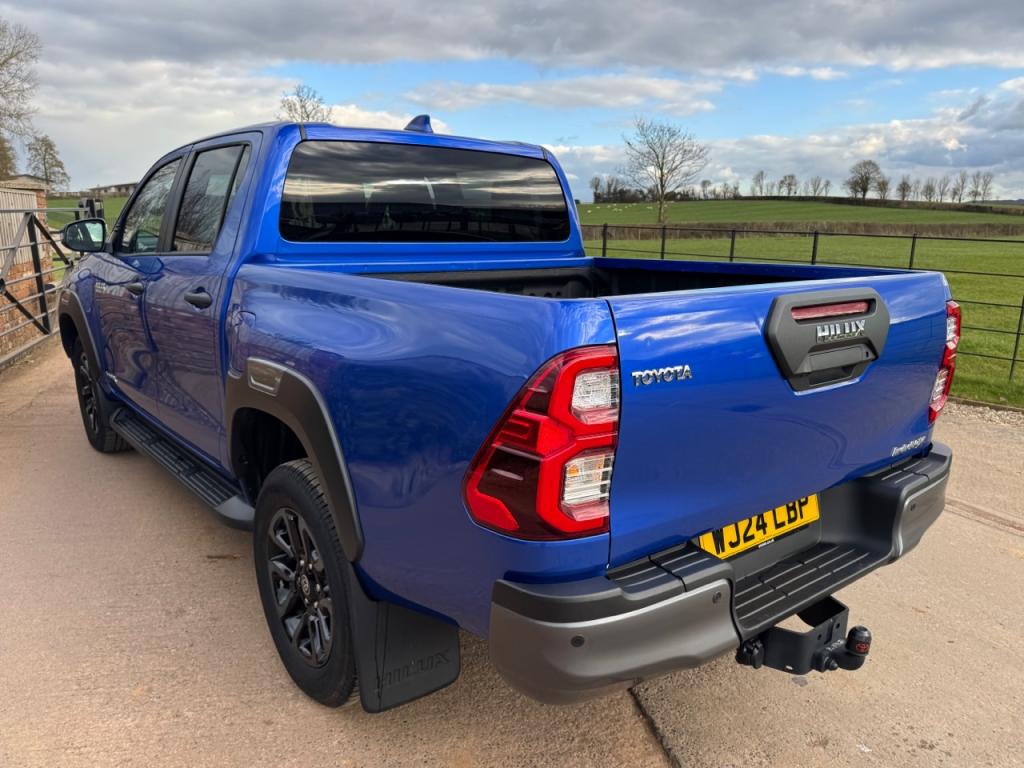 Toyota Hi-Lux Invincible X 2.8 Diesel