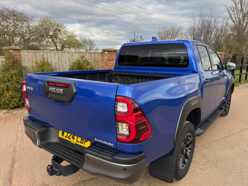 Toyota Hi-Lux Invincible X 2.8 Diesel