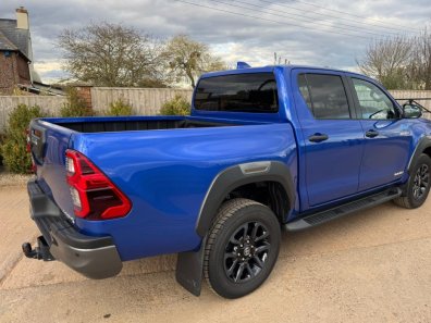 Toyota Hi-Lux Invincible X 2.8 Diesel