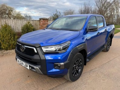 Toyota Hi-Lux Invincible X 2.8 Diesel
