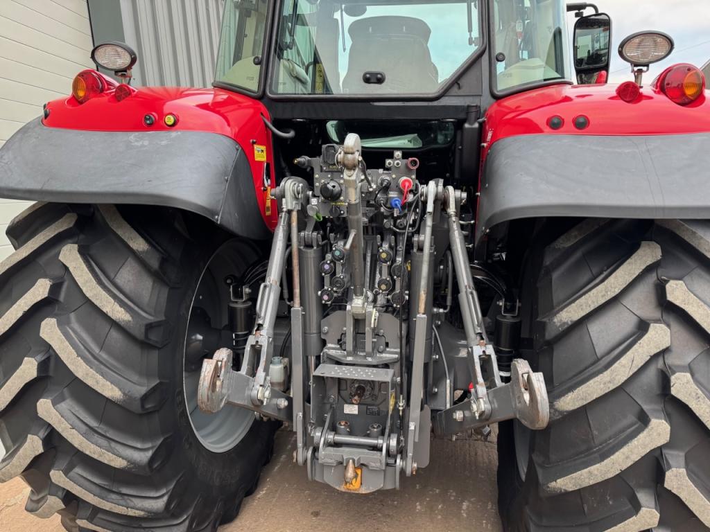 Massey Ferguson 7718S