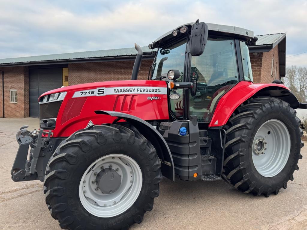 Massey Ferguson 7718S