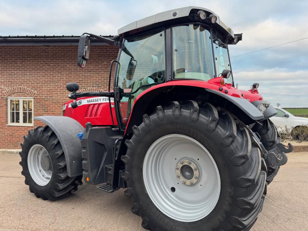 Massey Ferguson 7718S