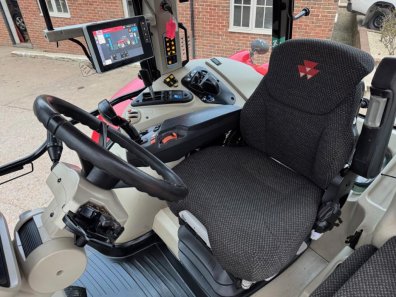 Massey Ferguson 7718S