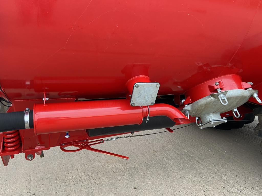 Redrock 3000 Gallon tanker