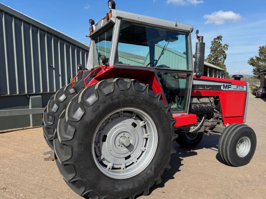 Massey Ferguson 2775