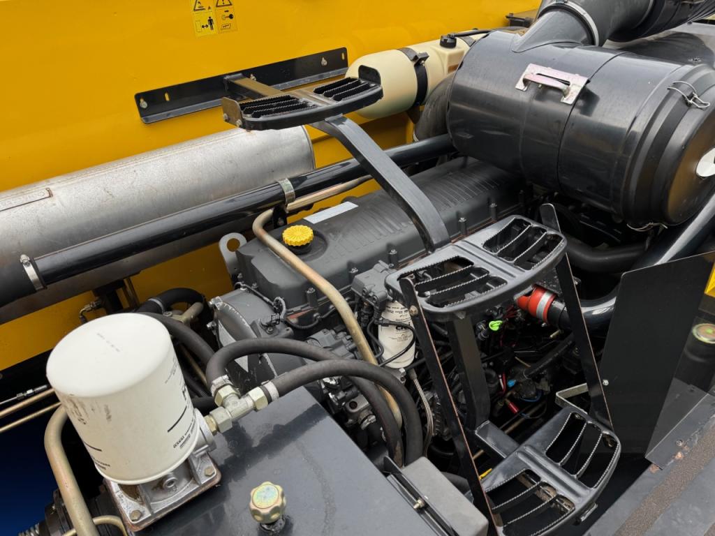 New Holland CSX 7060