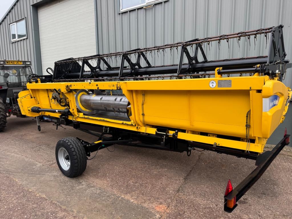 New Holland CSX 7060