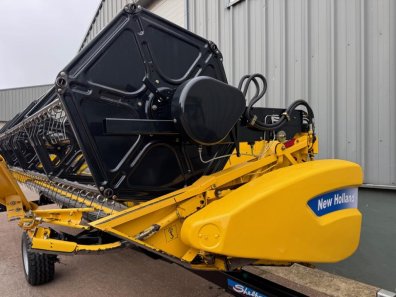 New Holland CSX 7060