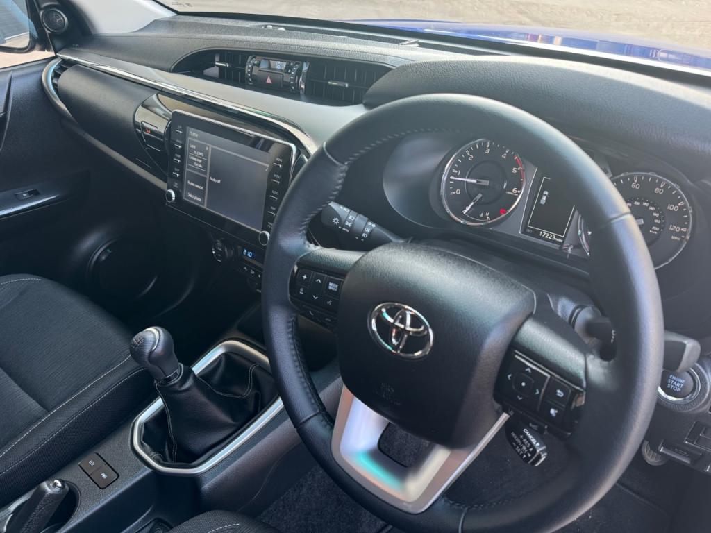 Toyota Hi-Lux Invincible 2.8 diesel