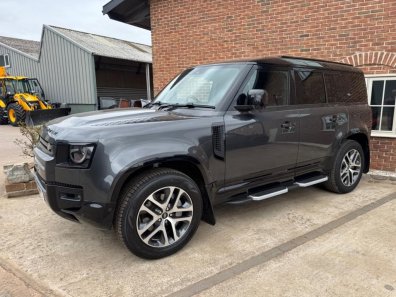 Land Rover Defender 110 X Dynamic D300