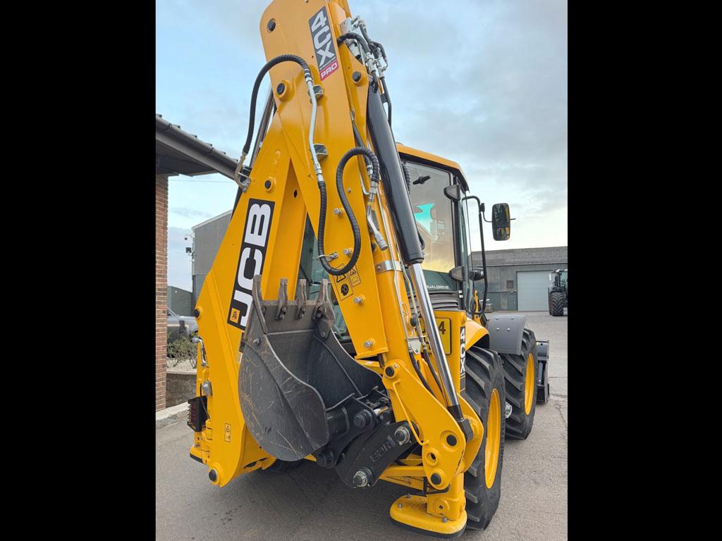 JCB 4CX Sitemaster Pro
