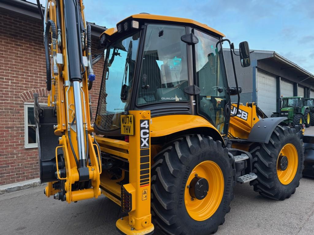 JCB 4CX Sitemaster Pro
