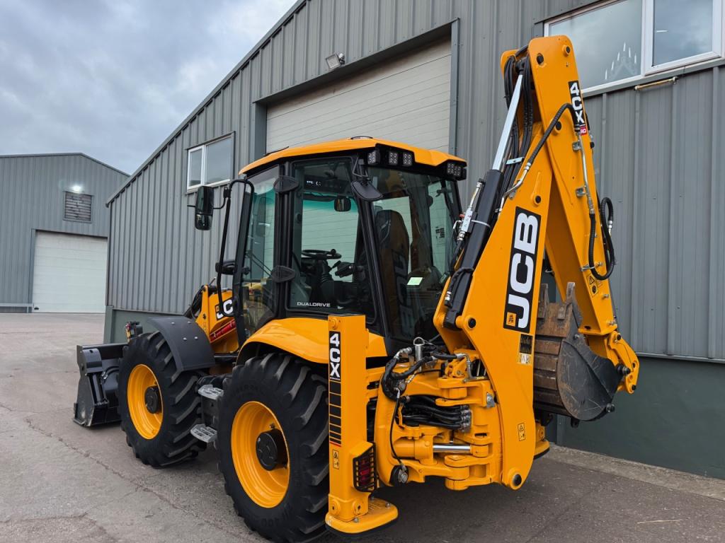 JCB 4CX Sitemaster Pro
